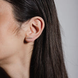 heroyne Gemstone Bar Stud White Topas