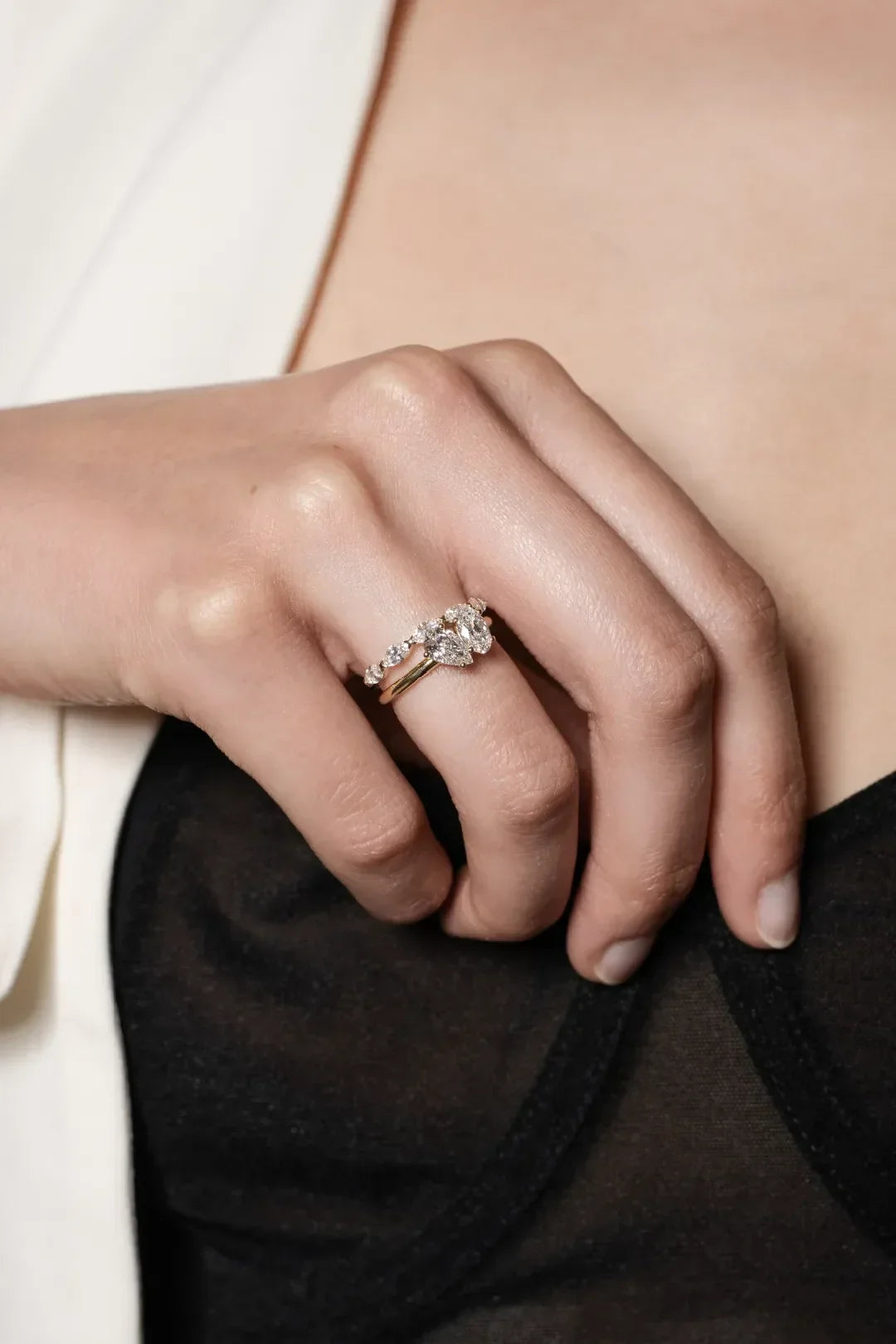 Wedding Ring: Which Hand? Traditions, Meaning & Modern Trends Worldwide