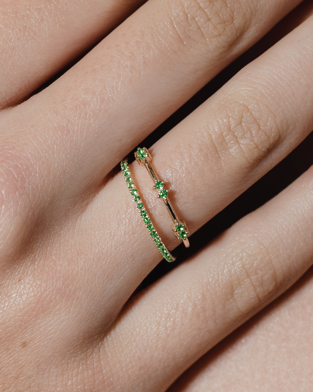 heroyne Anna Ring Eternity Ring Green Emerald 3