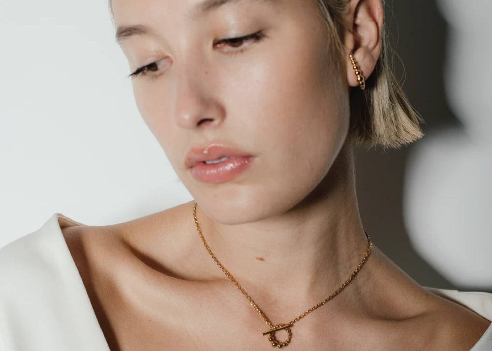 heroyne-Big-Julia-Toggle-Necklace-14-karat-Gold-Vermeil-1