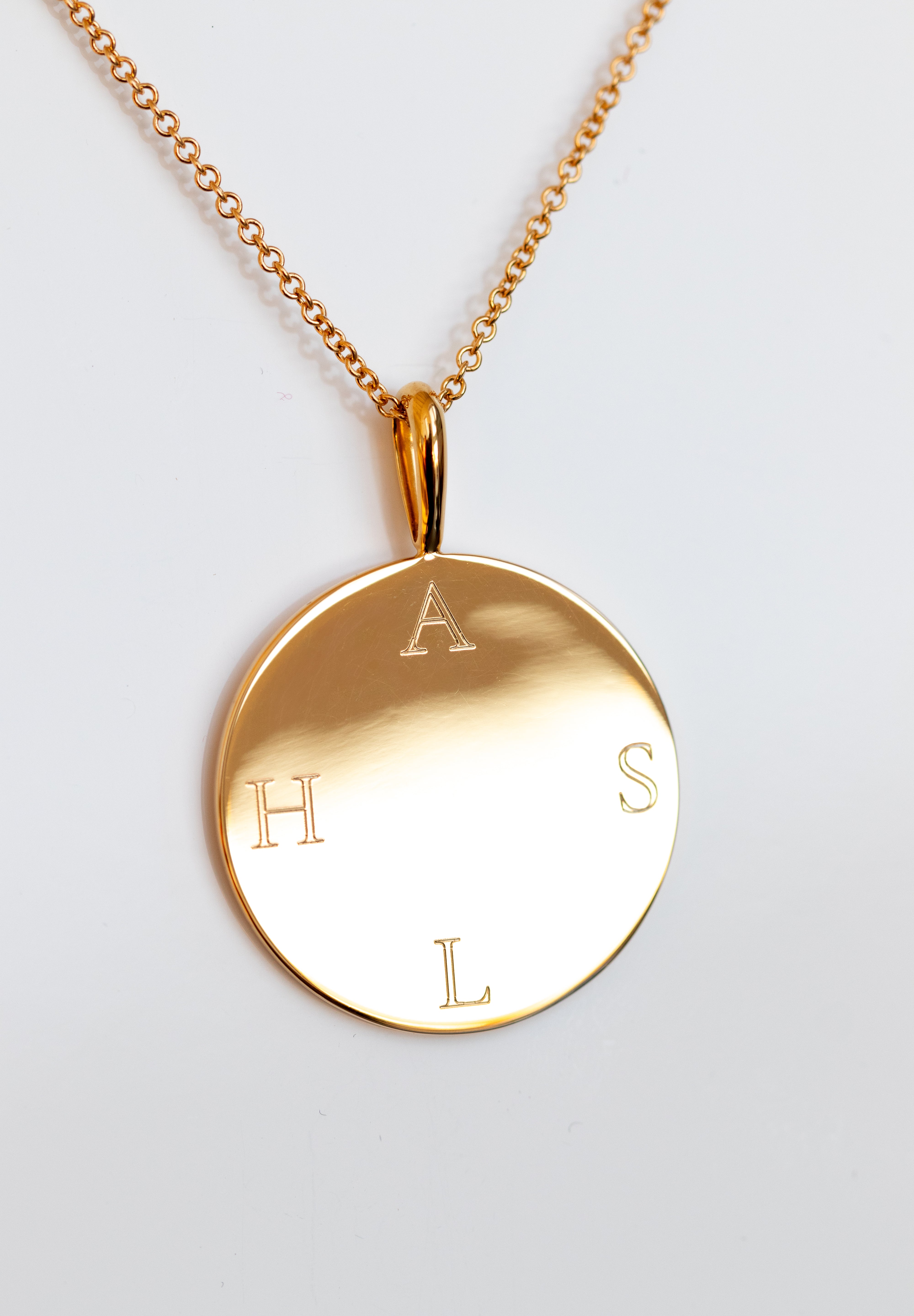 heroyne Engravable Large Disc Necklace 18k Gold Vermeil 1