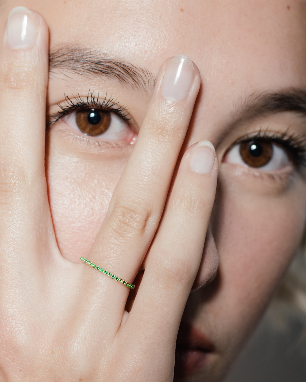 heroyne Eternity Ring Green Emerald 2