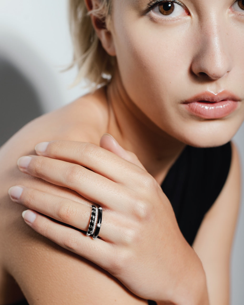 heroyne Inspiration Emotion Ring Joy Emotion Ring Eternity Ring 925 Sterling Silver Black Enamel White Topaz Gemstones