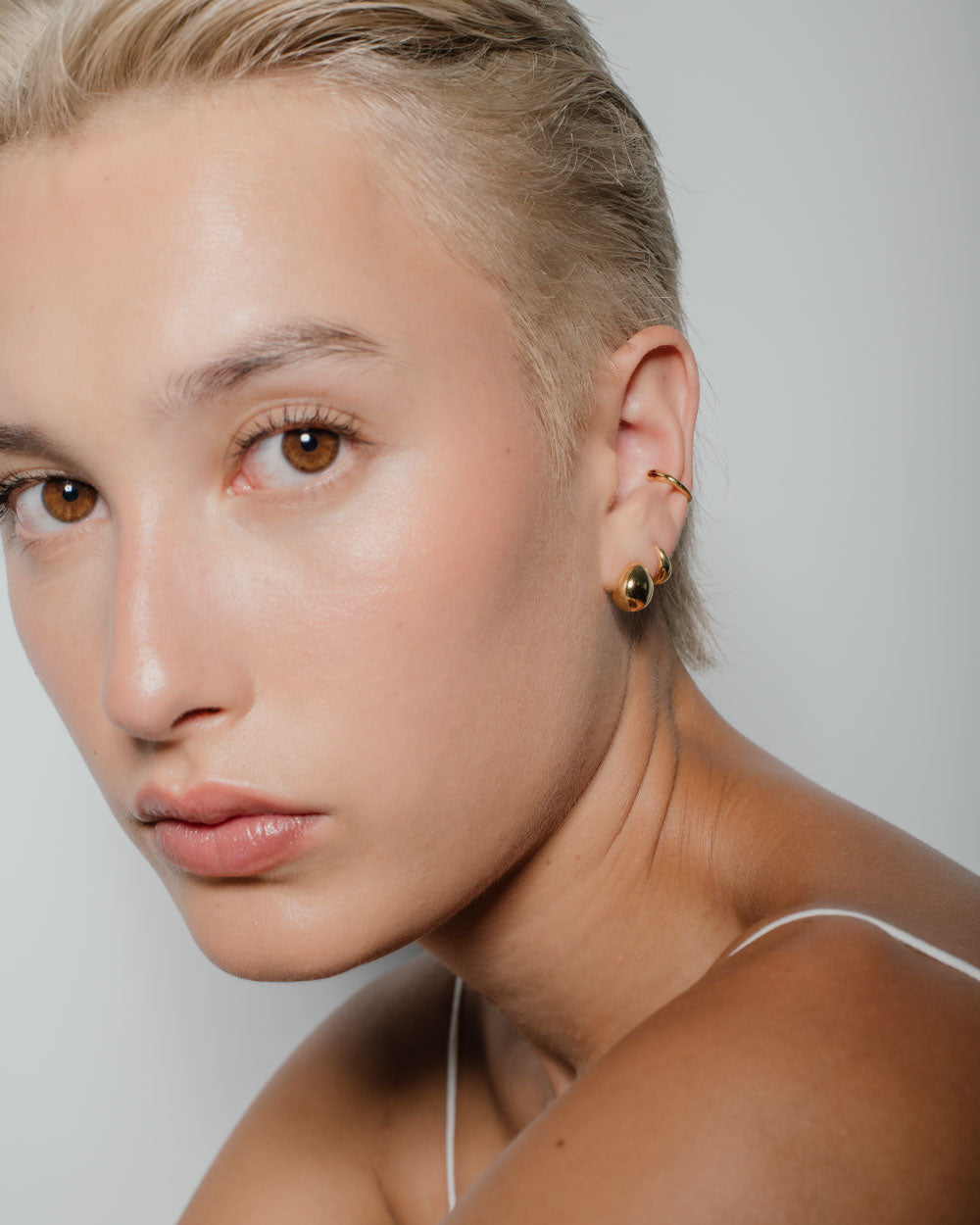 heroyne Oval Dome Earrings Dome Huggies Dome Earcuff 18k Gold Vermeil 4